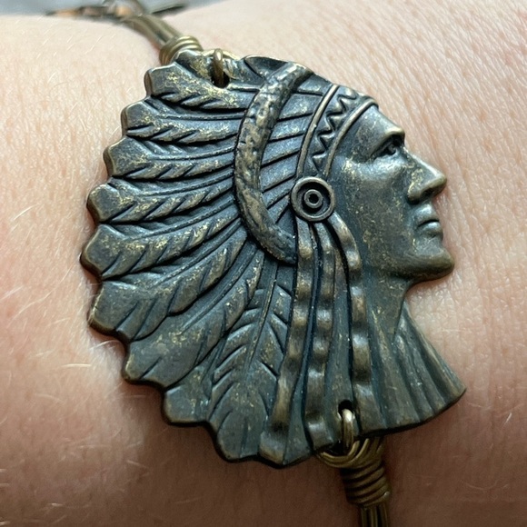 FSU Fans Students Bourbon & Boweties Wire Wrap Pewter Indian Chief Head Bracelet - Picture 3 of 6